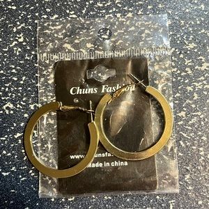 🌹 3 for $20 New🎉 Gold hooped earrings-final price-
